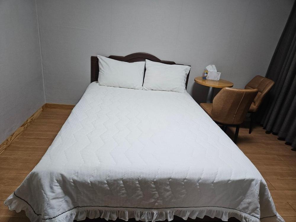 Inje Baekdam Stay Tourist Hotel Room photo